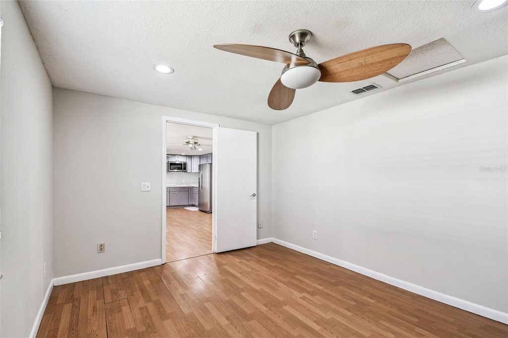 Image 32 of property listing at 3611 WISPERBREATH LANE, Tampa, FL 33619