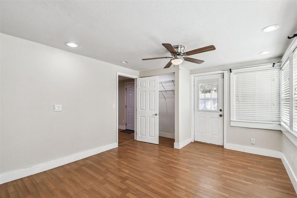 Image 36 of property listing at 3611 WISPERBREATH LANE, Tampa, FL 33619