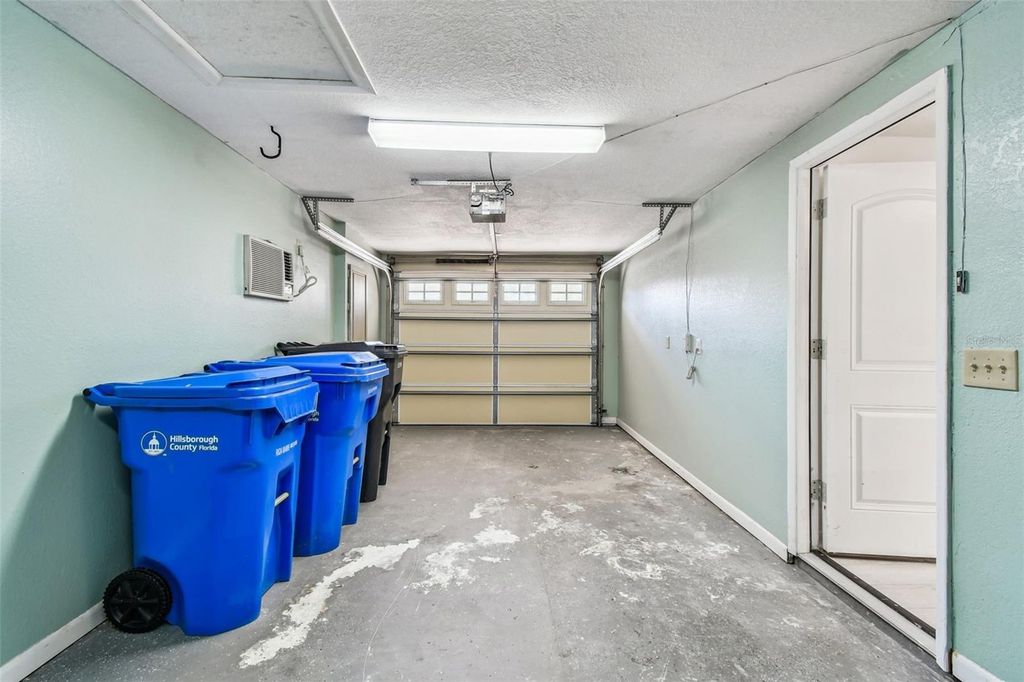 Image 37 of property listing at 3611 WISPERBREATH LANE, Tampa, FL 33619