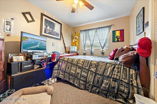 210 HOLLY Lane, Palatka, FL 32177