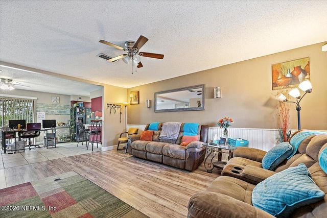 210 HOLLY Lane, Palatka, FL 32177