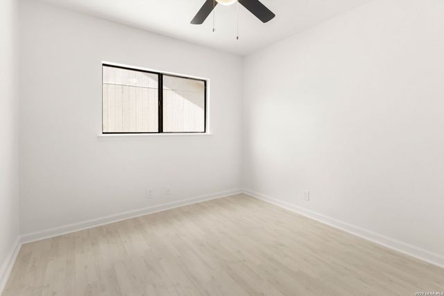 6823 Cypress Mist Dr, Converse, TX 78109