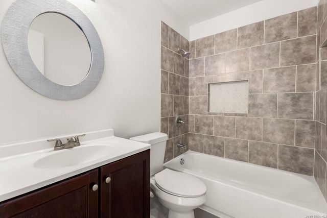 6823 Cypress Mist Dr, Converse, TX 78109