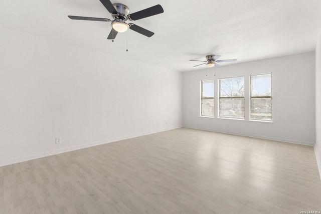 6823 Cypress Mist Dr, Converse, TX 78109