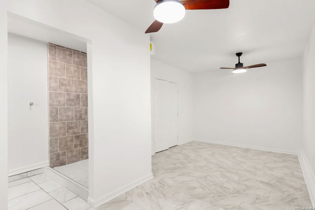 6823 Cypress Mist Dr, Converse, TX 78109