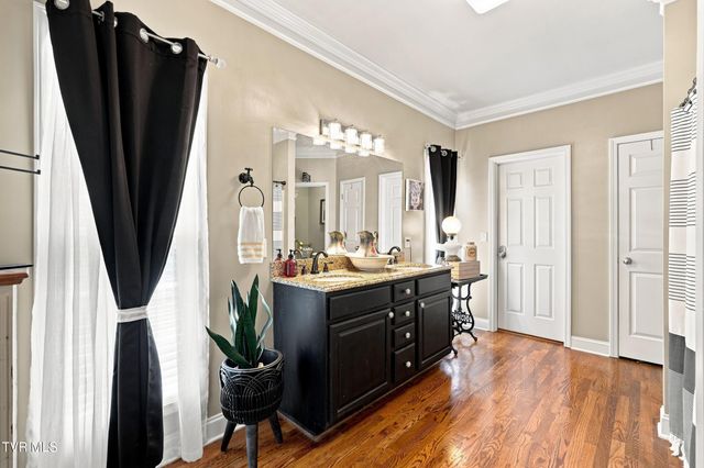 2120 Saint Erics Court, Kingsport, TN 37660