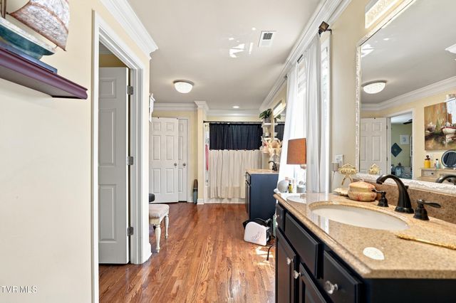 2120 Saint Erics Court, Kingsport, TN 37660