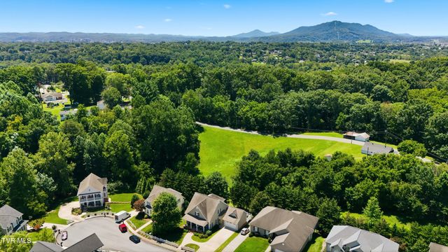 2120 Saint Erics Court, Kingsport, TN 37660