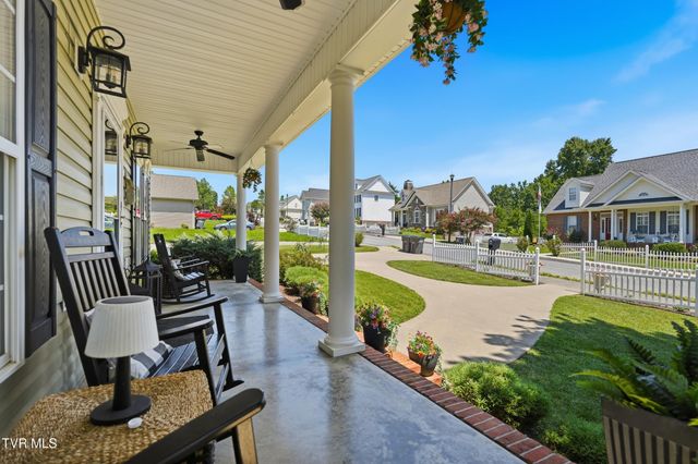 2120 Saint Erics Court, Kingsport, TN 37660