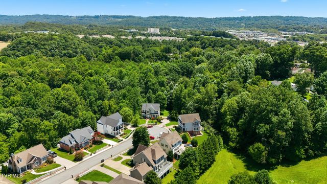 2120 Saint Erics Court, Kingsport, TN 37660