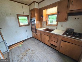 36 ATLANTIC AVE, Clementon, NJ 08021