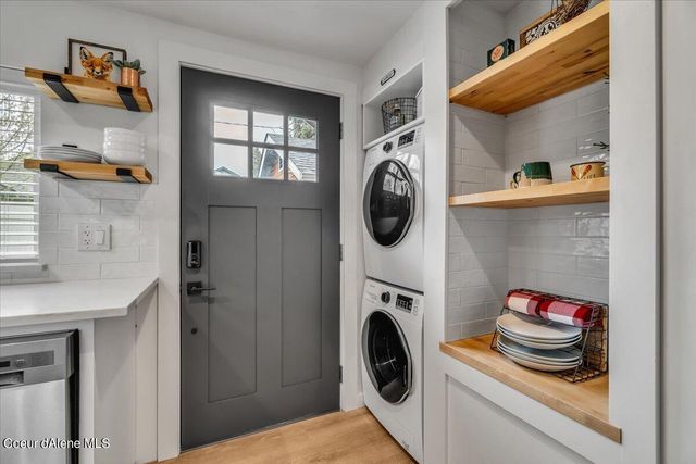 302 W LINDEN AVE, Coeur D'alene, ID 83814