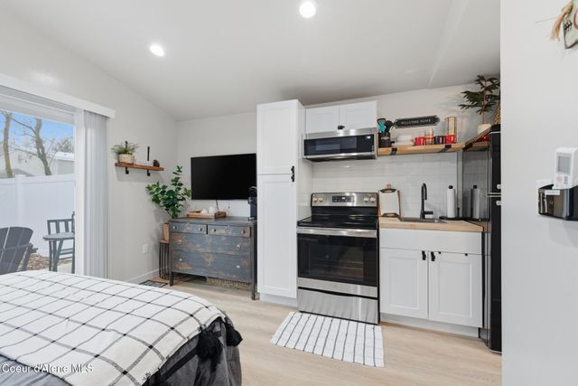 302 W LINDEN AVE, Coeur D'alene, ID 83814