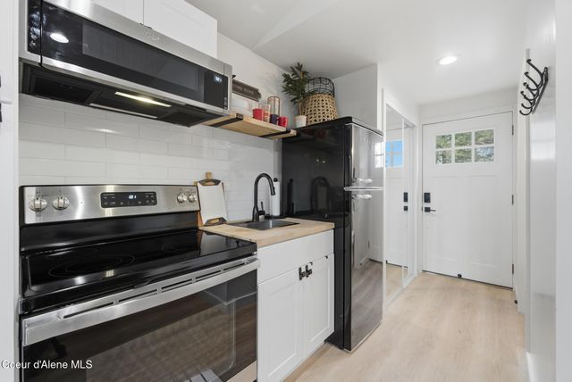 302 W LINDEN AVE, Coeur D'alene, ID 83814