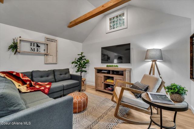 302 W LINDEN AVE, Coeur D'alene, ID 83814