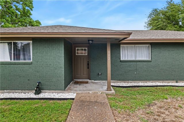 102 Terlingua Dr, Portland, TX 78374