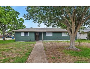 102 Terlingua Dr, Portland, TX 78374