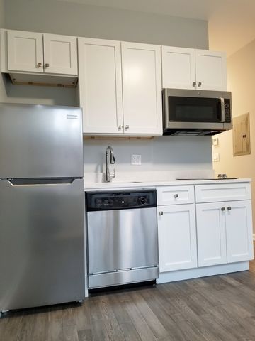 5240 N Winthrop Avenue 201, Chicago, IL 60640