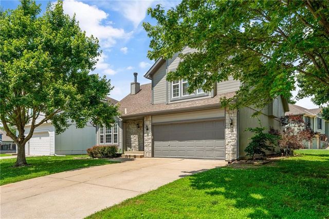 3856 SW Windsong Drive, Lee's Summit, MO 64082