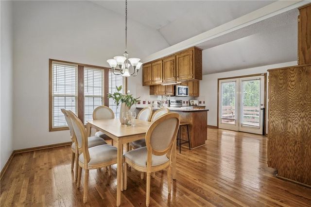 3856 SW Windsong Drive, Lee's Summit, MO 64082