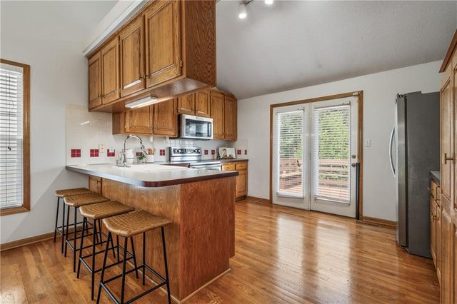 3856 SW Windsong Drive, Lee's Summit, MO 64082