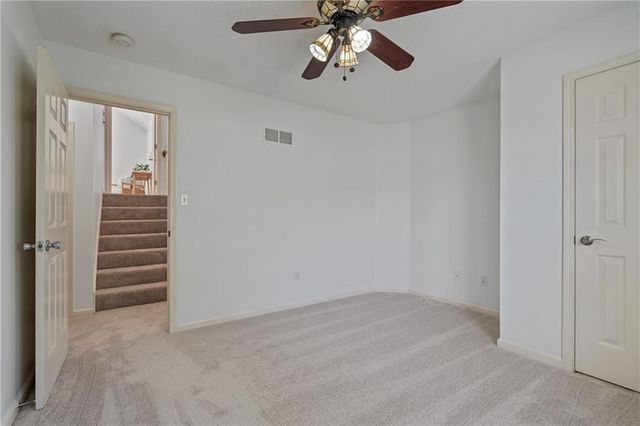 3856 SW Windsong Drive, Lee's Summit, MO 64082