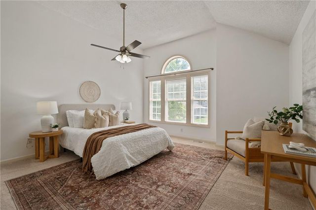 3856 SW Windsong Drive, Lee's Summit, MO 64082