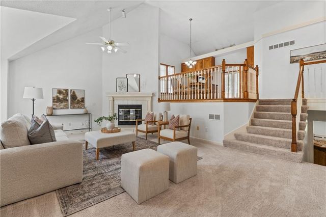3856 SW Windsong Drive, Lee's Summit, MO 64082