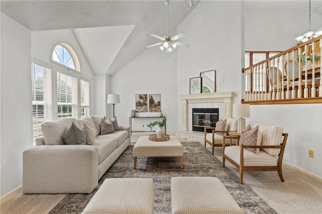 3856 SW Windsong Drive, Lee's Summit, MO 64082