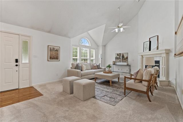 3856 SW Windsong Drive, Lee's Summit, MO 64082