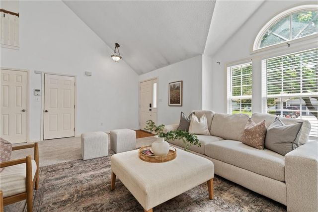 3856 SW Windsong Drive, Lee's Summit, MO 64082