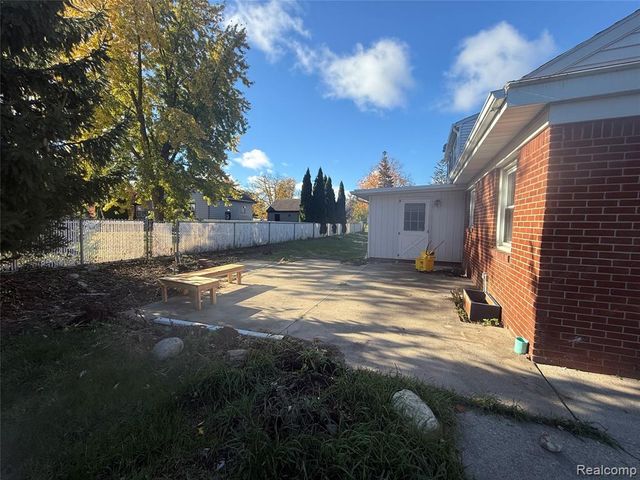 110 Harris Court, Grand Blanc, MI 48439