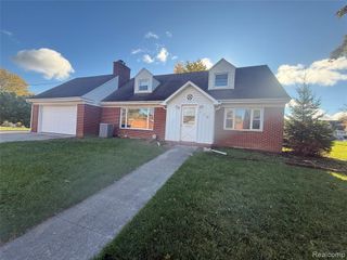 110 Harris Court, Grand Blanc, MI 48439
