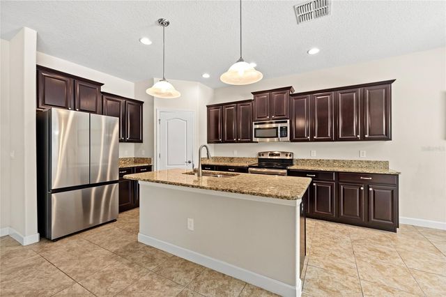 2892 SPRING BREEZE WAY, Kissimmee, FL 34744