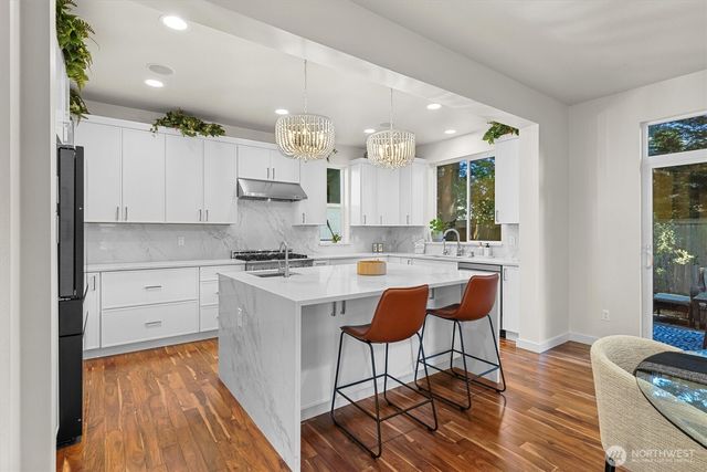 13240 126th Court NE, Kirkland, WA 98034