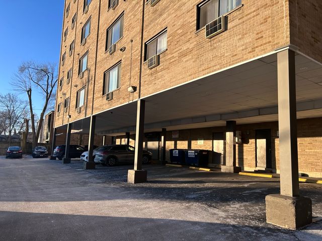 110 N Kenilworth Avenue 1F, Oak Park, IL 60301