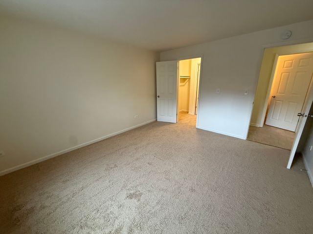 110 N Kenilworth Avenue 1F, Oak Park, IL 60301