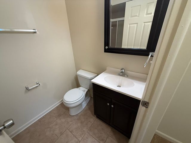 110 N Kenilworth Avenue 1F, Oak Park, IL 60301
