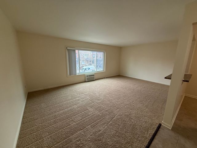 110 N Kenilworth Avenue 1F, Oak Park, IL 60301