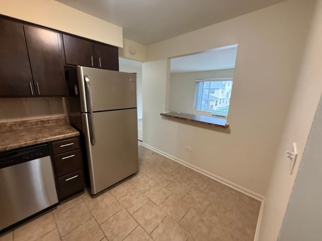 110 N Kenilworth Avenue 1F, Oak Park, IL 60301