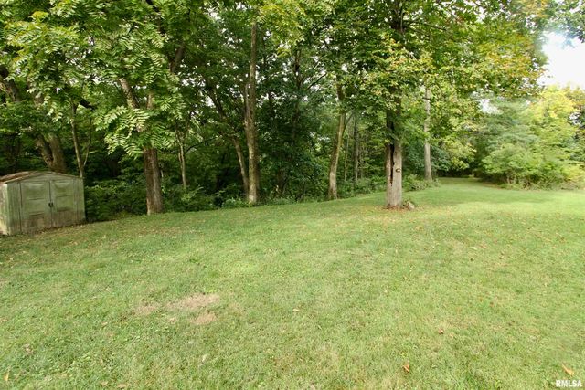 621 N STEWART Street, Creve Coeur, IL 61610