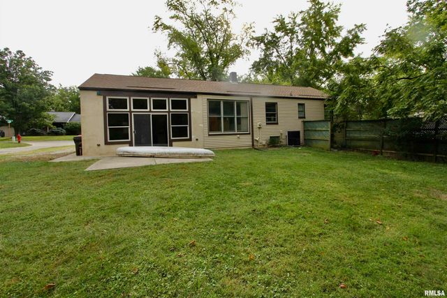 621 N STEWART Street, Creve Coeur, IL 61610