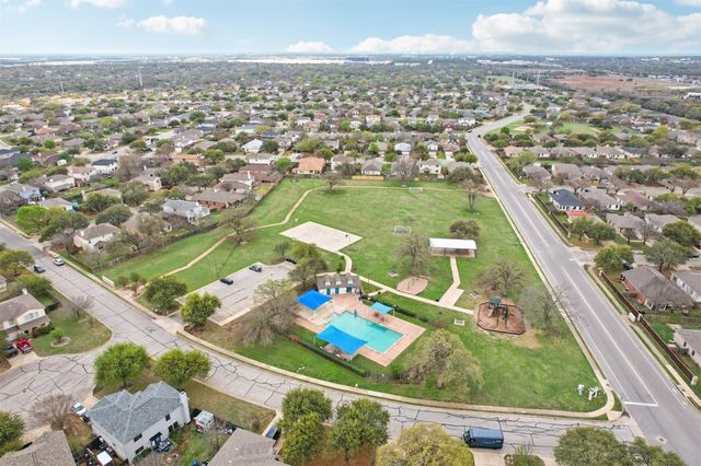 611 Haleys CV, Leander, TX 78641