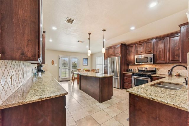 611 Haleys CV, Leander, TX 78641