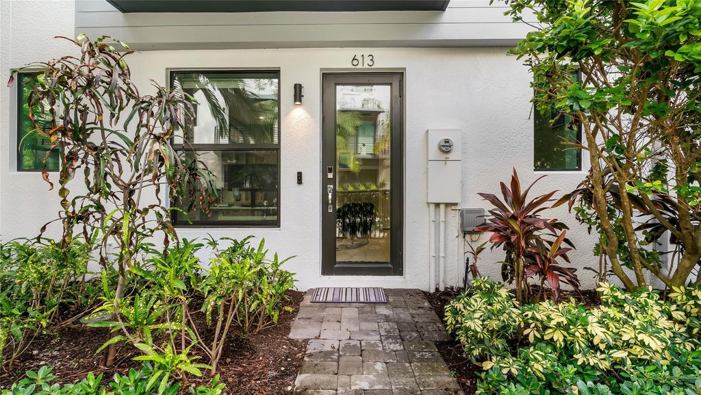 613 NE 22nd Drive 613, Wilton Manors, FL 33305