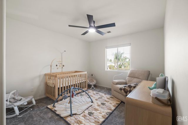 7003 Crossroads Drive, Bakersfield, CA 93312
