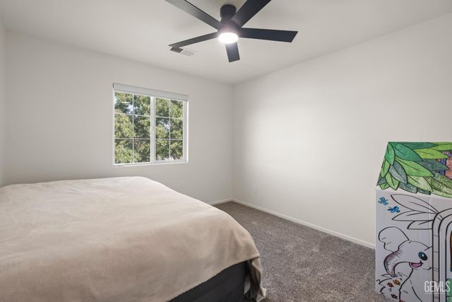 7003 Crossroads Drive, Bakersfield, CA 93312