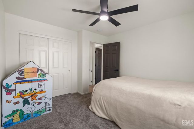 7003 Crossroads Drive, Bakersfield, CA 93312