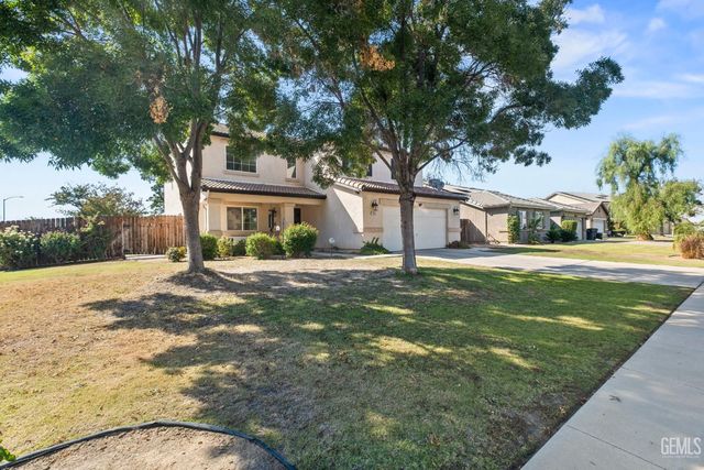 7003 Crossroads Drive, Bakersfield, CA 93312