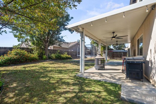 7003 Crossroads Drive, Bakersfield, CA 93312